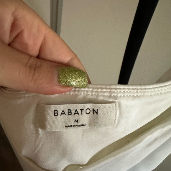 Aritzia White Fitted Sleeveless Bodysuit - Picture 3 of 4